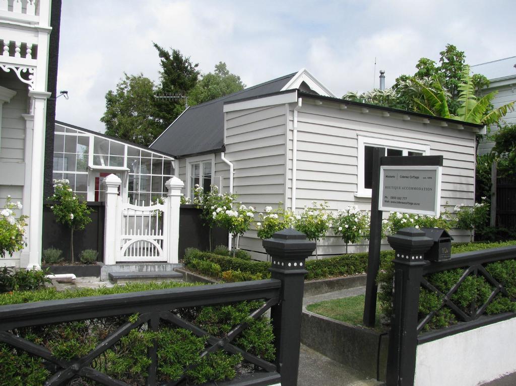 Historic Colenso Cottage Napier Exterior foto
